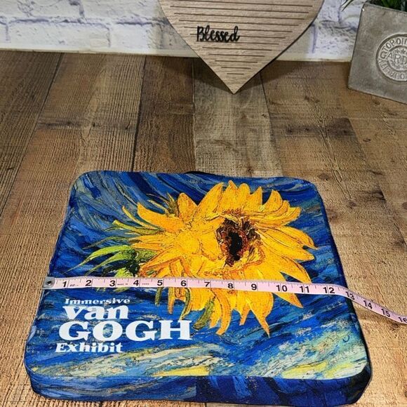 immersive Van Gogh cushion Size 13x13. Rare From Exhibition - Picture 6 of 9